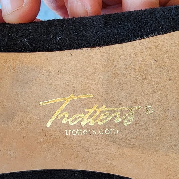 Trotters Penelope Black Suede Pumps Size 8.5W - Picture 12 of 16